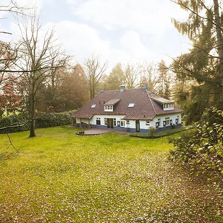 Vakantiehuis Koetshuis De Baakse Kamp *