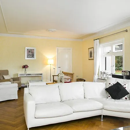 Koetshuis De Baakse Kamp Holiday home *