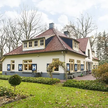 Vakantiehuis Koetshuis De Baakse Kamp