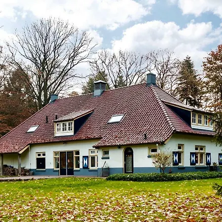 Vakantiehuis Koetshuis De Baakse Kamp